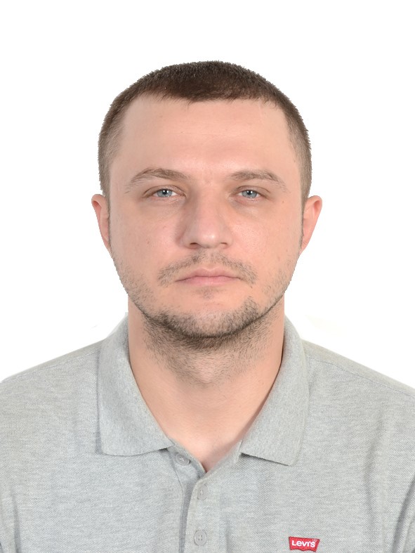 Переводчик Б. Роман